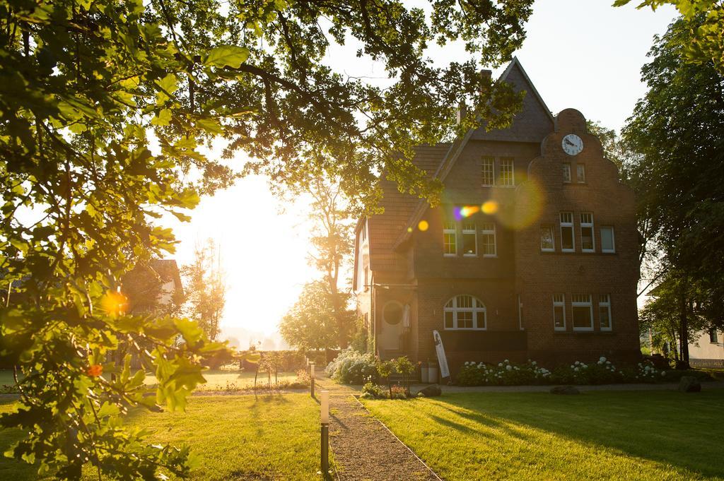 Hotel Gut Bardenhagen ภายนอก รูปภาพ