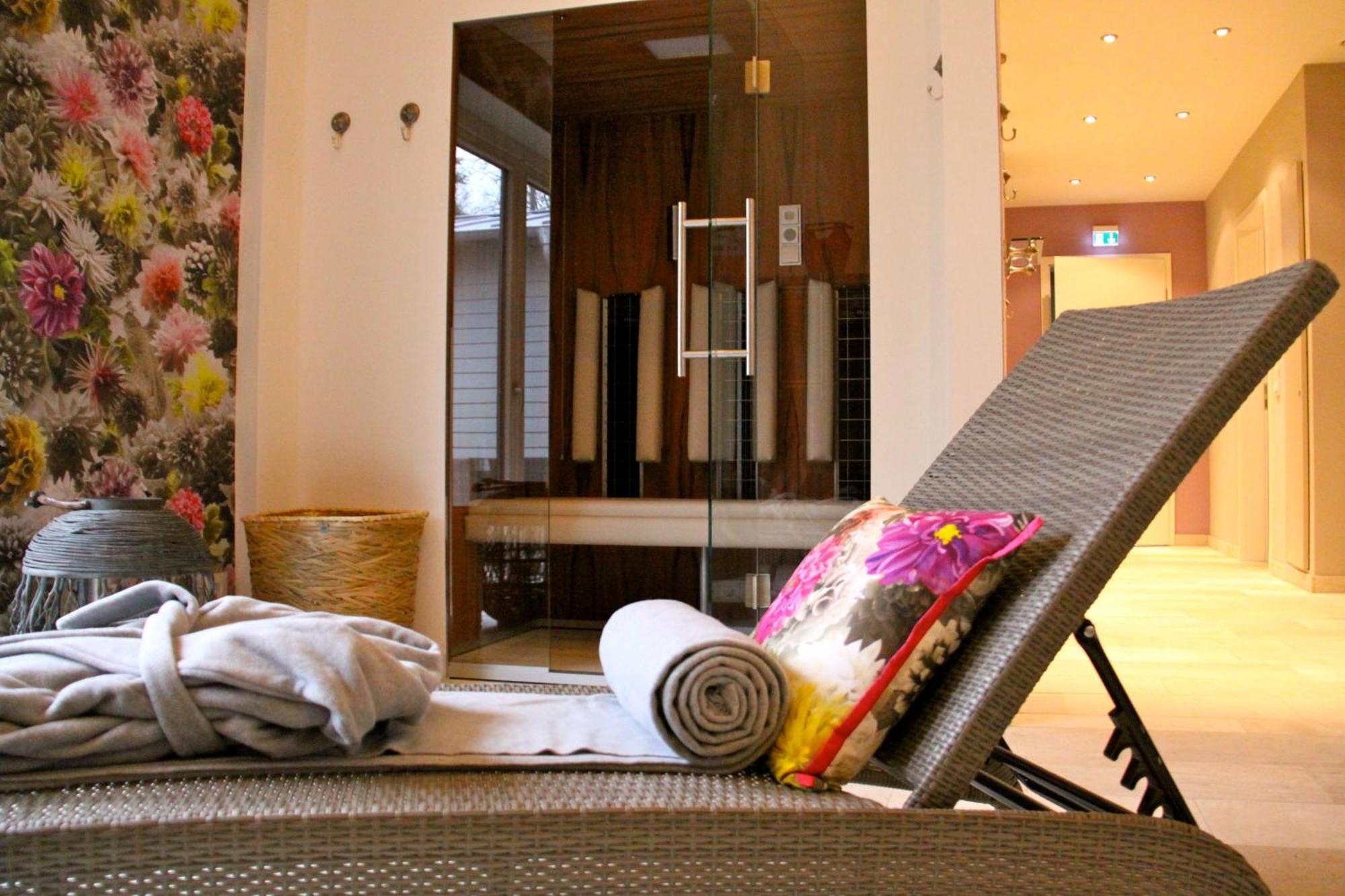 Hotel Gut Bardenhagen ภายนอก รูปภาพ